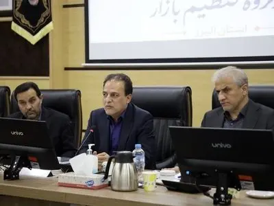 مدیران صمت و بازرسی بجای گزارشات پشت میزی در کف بازار با گران‌فروشان برخورد کنند