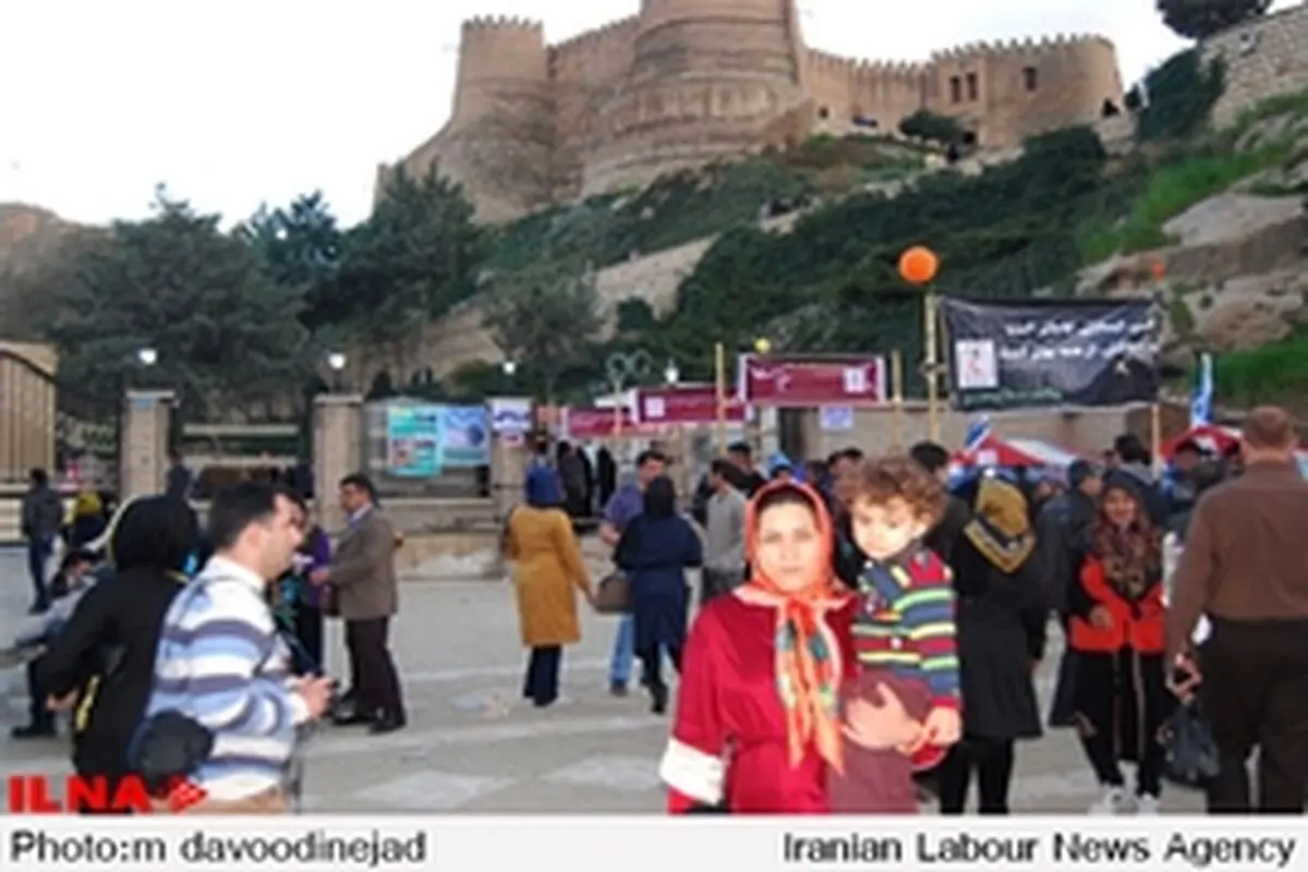 بیش از ۵۰ هزار گردشگر از دژ شاپور خواست دیدن کردند