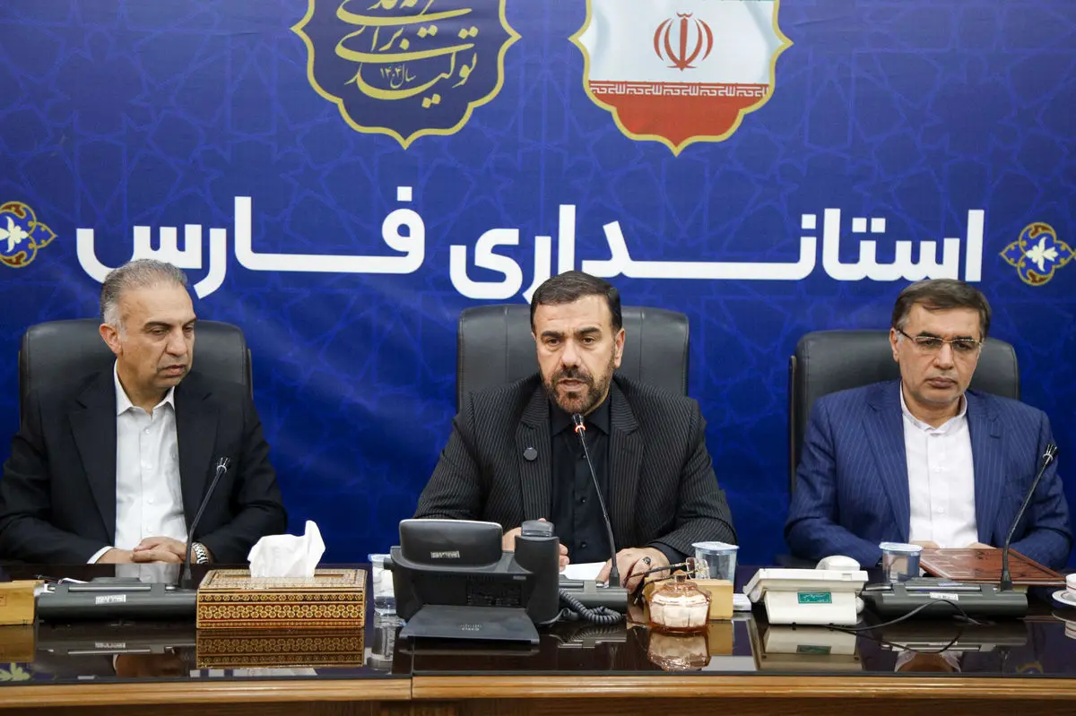 امضا تفاهم نامه احداث ۱۰۰۰ مگاوات نیروگاه خورشیدی با بخش خصوصی