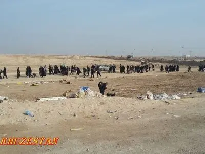 مشکل تردد زوار ایرانی در ورودی عراق/ کمبود وسائط نقلیه برای جابجایی زائران