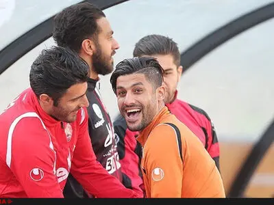 دغاغله: بخاطر خوشحالی بعد از گلم از هواداران پرسپولیس عذرخواهی می‌کنم