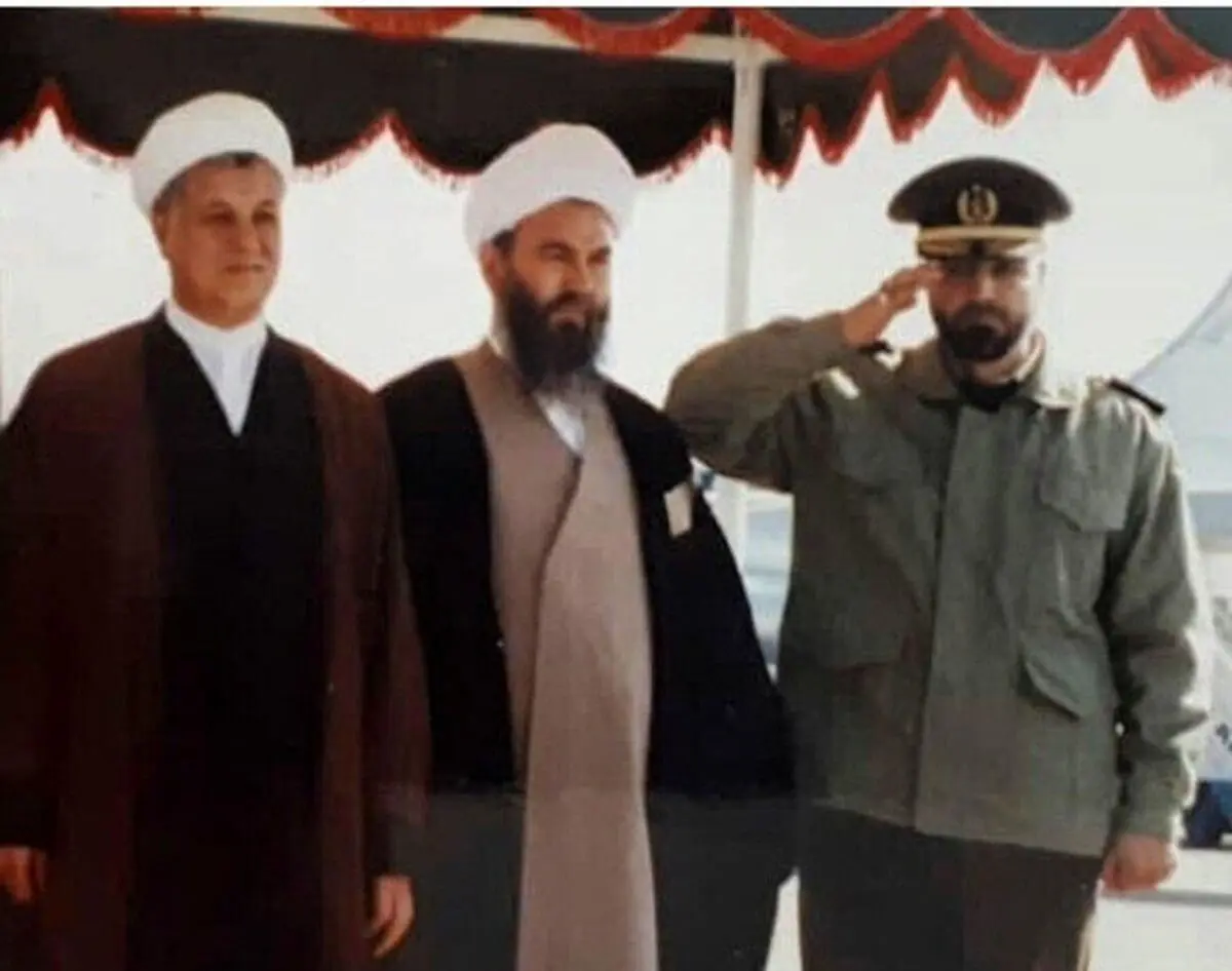 سردار سلیمانی در کنار آیت‌الله هاشمی+عکس