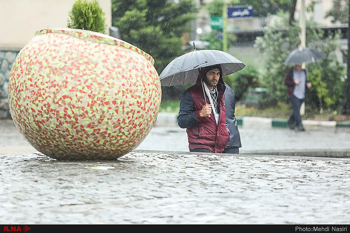 کاهش چشمگیر دمای هوا / بارش‌های پراکنده با گرد و غبار