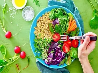 این مواد غذایی را خام بخورید