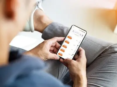 آیا سایتی در ایران وجود دارد که بتوان قیمت بلیط هواپیما را در آن مقایسه کرد؟