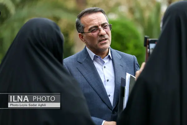امسال ۵۰۰ مدیر جوان مورد تأکید رهبری تربیت می‌کنیم/ نقشه راه دولت هوشمند امسال عملیاتی می‌شود