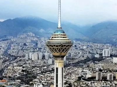 هوای تهران قابل قبول است