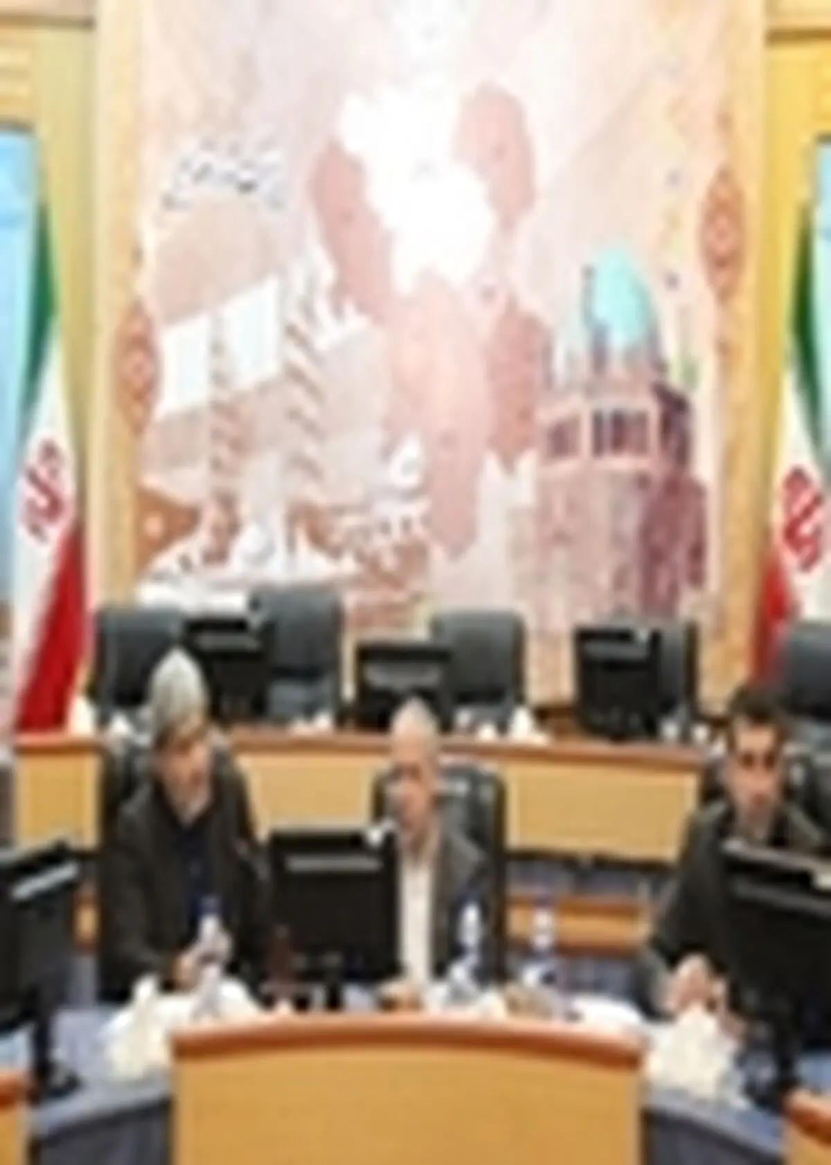 در بررسی و اعطای تسهیلات در سیستم بانکی کشور انحرافی وجود دارد