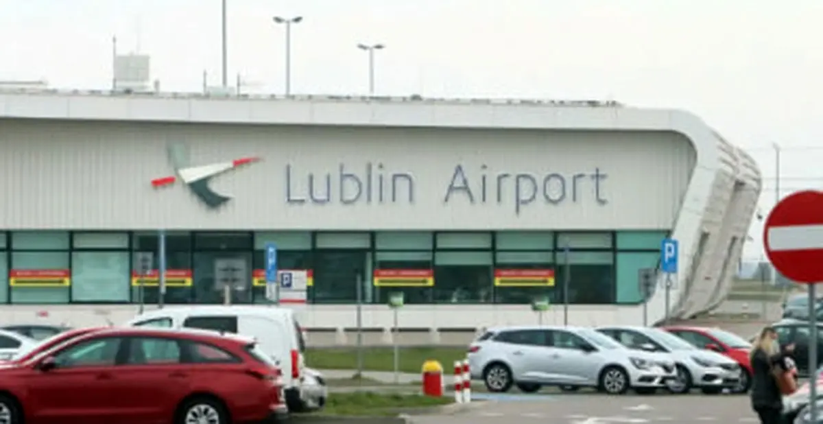 تعطیلی ۲ فرودگاه در لهستان به دلایل امنیتی