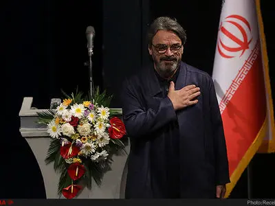 هرکسی که راه درست را انتخاب کند، راهش سد می‌شود/کم می‌شود بدون زد و بند به وضع اقتصادی خوب دست پیدا کرد