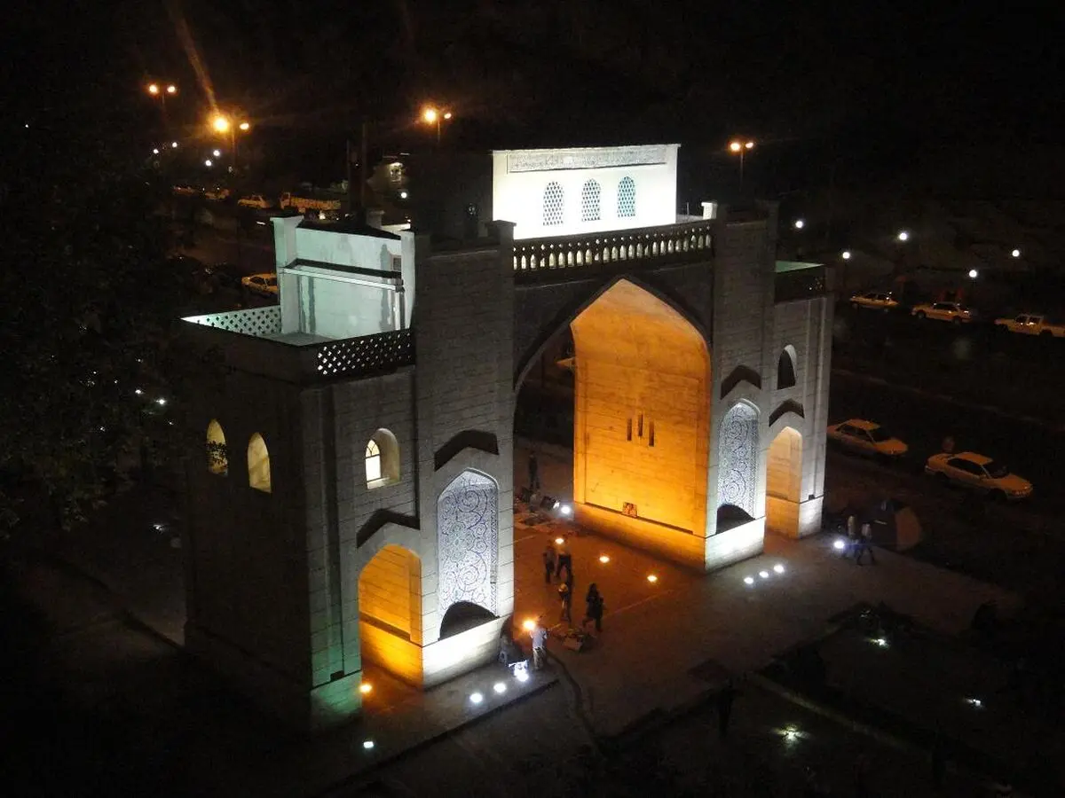 امشب دروازه قرآن شیراز یک ساعت خاموش می‌شود