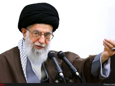 اهانت به هرکدام از زوجات پیامبر، اهانت به پیغمبر است