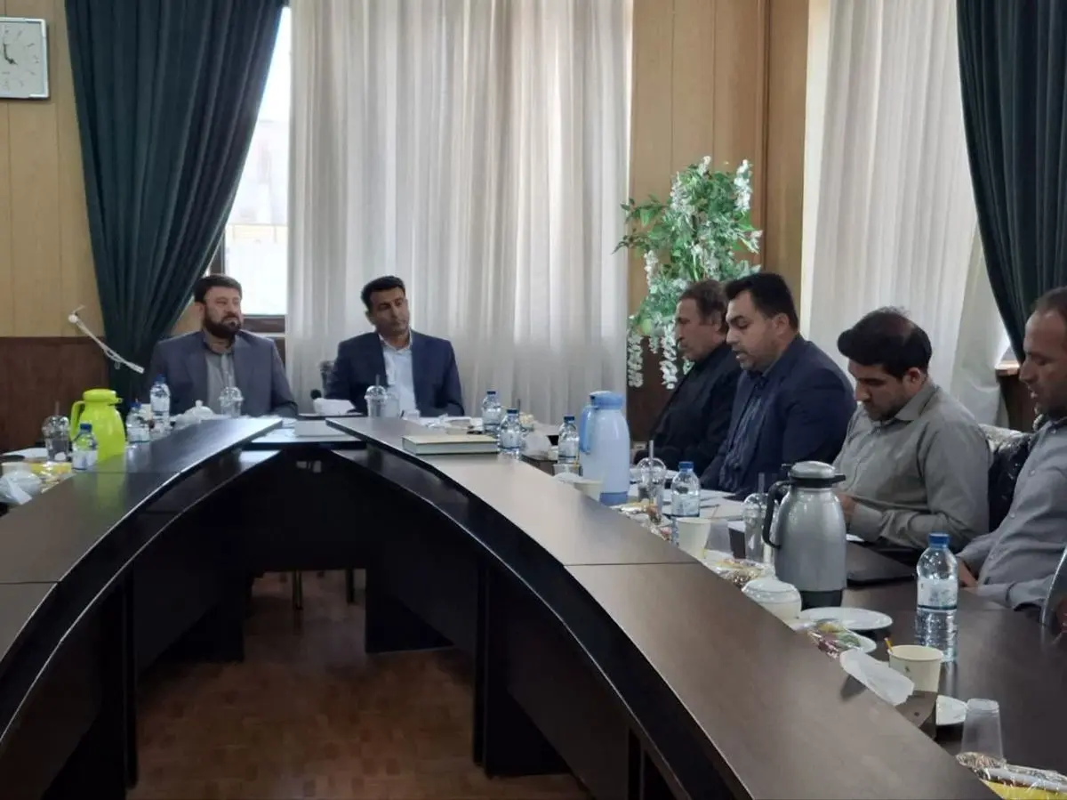 در چند جبهه با کشورهای متعددی در حال جنگ هستیم/ مردم با کمبود کالاهای اساسی و نیازهای روزمره مواجه نشدند