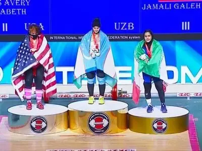 تاریخ سازی در ورزش ایران؛  بانوی وزنه بردار روی سکو رفت (عکس و فیلم )