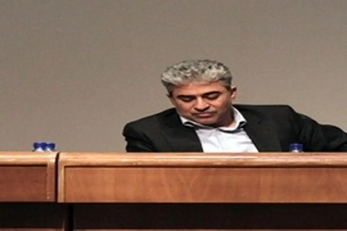 زمانی فارس را تحویل گرفتم که درهای استانداری را قفل و زنجیر کرده بودند