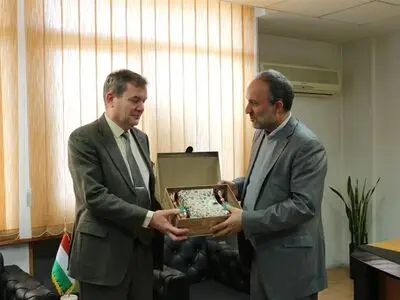 نشست سازمان امور دانشجویان با سفیر مجارستان در ایران