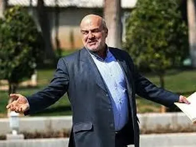 گلایه معاون روحانی از حقوق ۴۰ میلیونی بازنشستگی +فیلم