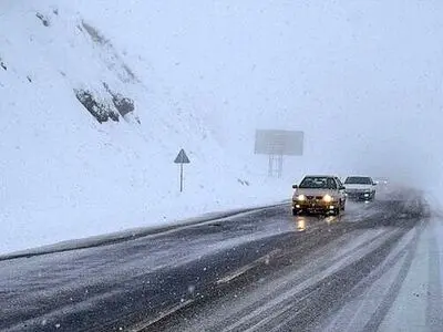 هشدار یخبندان و لغزندگی جاده‌های آذربایجان‌شرقی