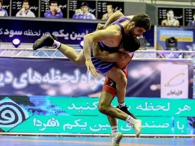  استقلال و دانشگاه آزاد راهی نیمه‌نهایی شدند(جدول)