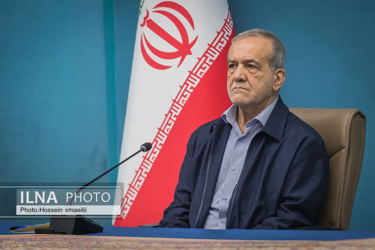 الرئيس الإيراني: أصدرت تعليمات لعراقجي بإعداد محادثات مع واشنطن في إطار المصالح الوطنية