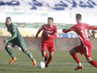 ویدیو: خلاصه بازی  پرسپولیس 3 - ذوب آهن صفر