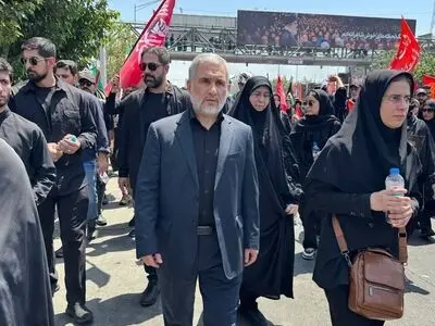 حماسه تشییع رهبر شهید، شکست محاسبات دشمن درباره مردم ایران بود