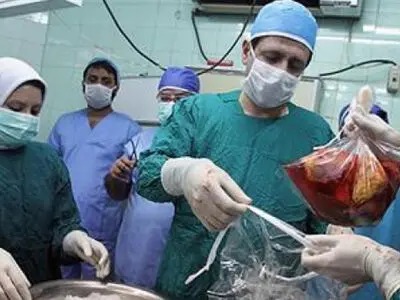 تعلیق موقت عمل‌های پیوند کلیه در ایام بمباران/ کادر درمان حتی یک روز میدان را خالی نکرد