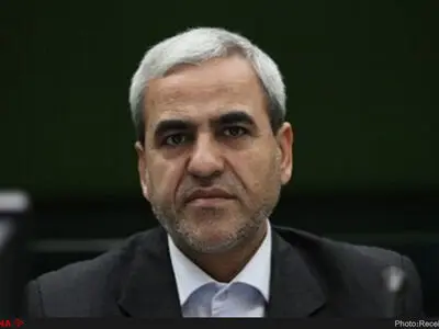  امیدوارم هر ۴ گزینه پیشنهادی چهره‌های ملی باشند و به منطقه خاص فکر نکنند