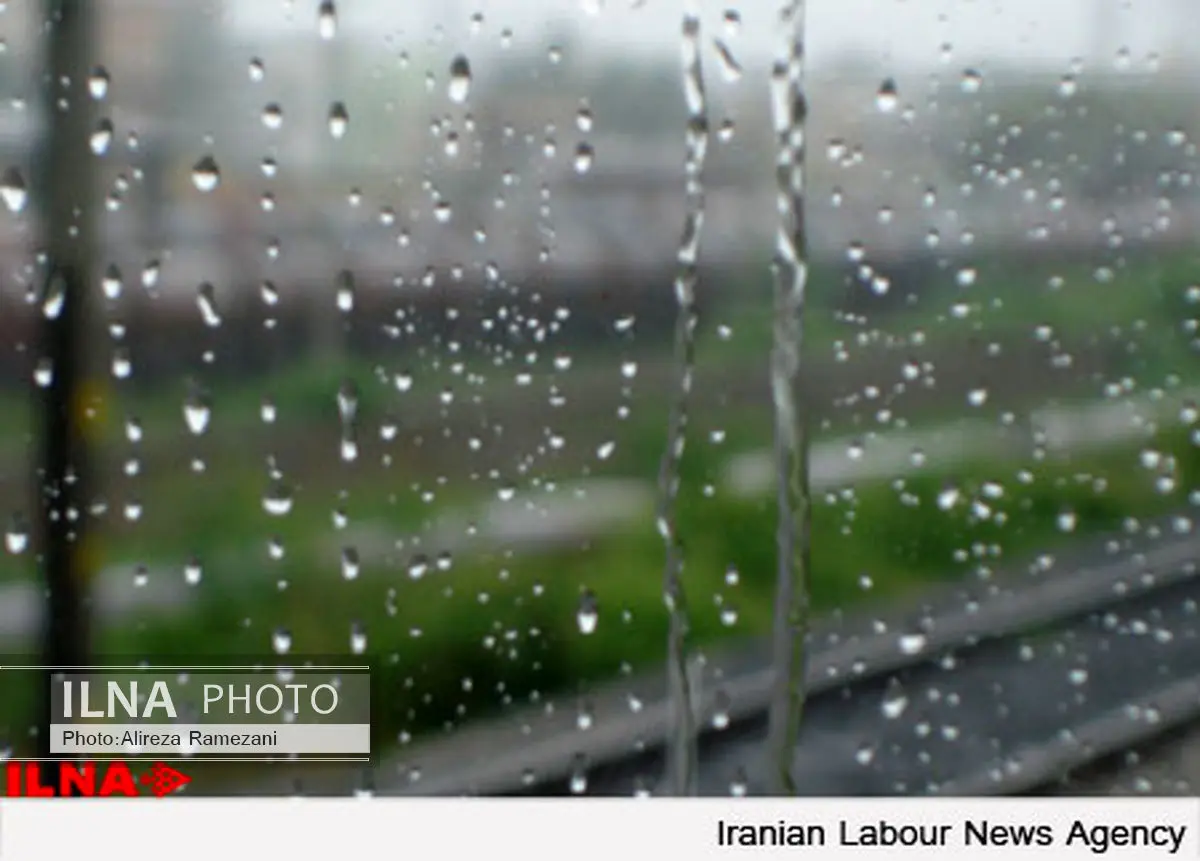 بارش باران در محورهای مواصلاتی 7 استان کشور