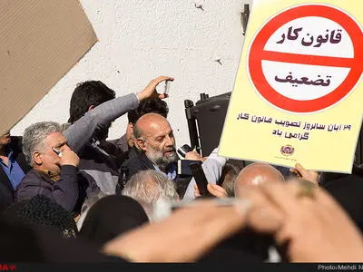 بخشی از نمایندگان مجلس مقابل جامعه کارگری ایستاده‌اند/تجمعات خود را ادامه می‌دهیم