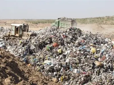 بازدید شهردار رشت از روند ساخت سوله های پردازش زباله در شرکت کود آلی 
