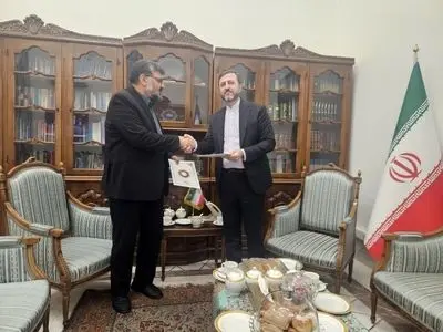 امضای تفاهمنامه همکاری میان مرکز وکلای قوه قضائیه و معاونت حقوقی وزارت خارجه