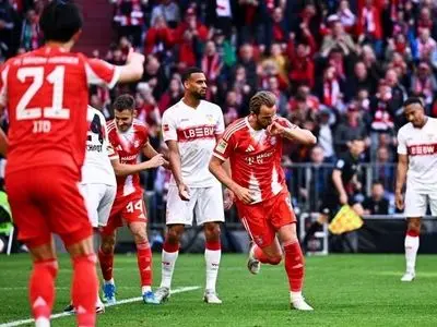سی و پنجمین قهرمانی بایرن مونیخ در لیگ فوتبال آلمان با شکست اشتوتگارت
