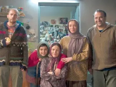 ناگفته‌های نوروزبیگی درباره توقف حمایت بانک‌ها از فیلم‌ها و تبلیغ در شبکه‌های "جم" و "ریور" 