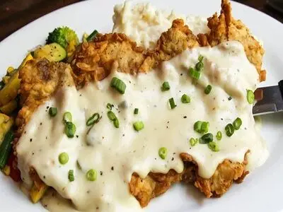 طرز تهیه استیک مرغ با پنیر پارمسان