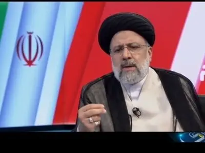 سهم خانواده‌های بدون خودرو از یارانه سوخت باید پرداخت شود/چرا عدالت مالیاتی اجرایی نشد؟/اشتغال در اولویت برنامه‌های دولت ما خواهد بود/ارز ۴۲۰۰ تومانی وارد جیب دلالان شد