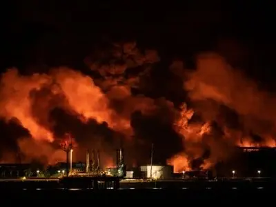 سومین مخزن نفت خام در پایانه نفتی کوبا فرو ریخت