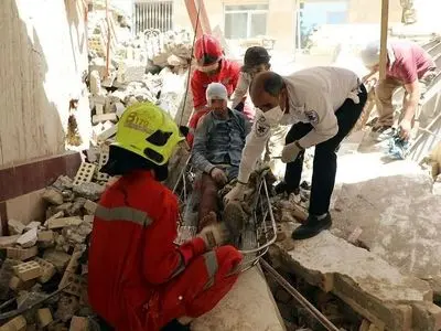 نجات کارگر اراکی در بیمارستان به‌رغم تیغه ورود سنگ‌فرز به شکم