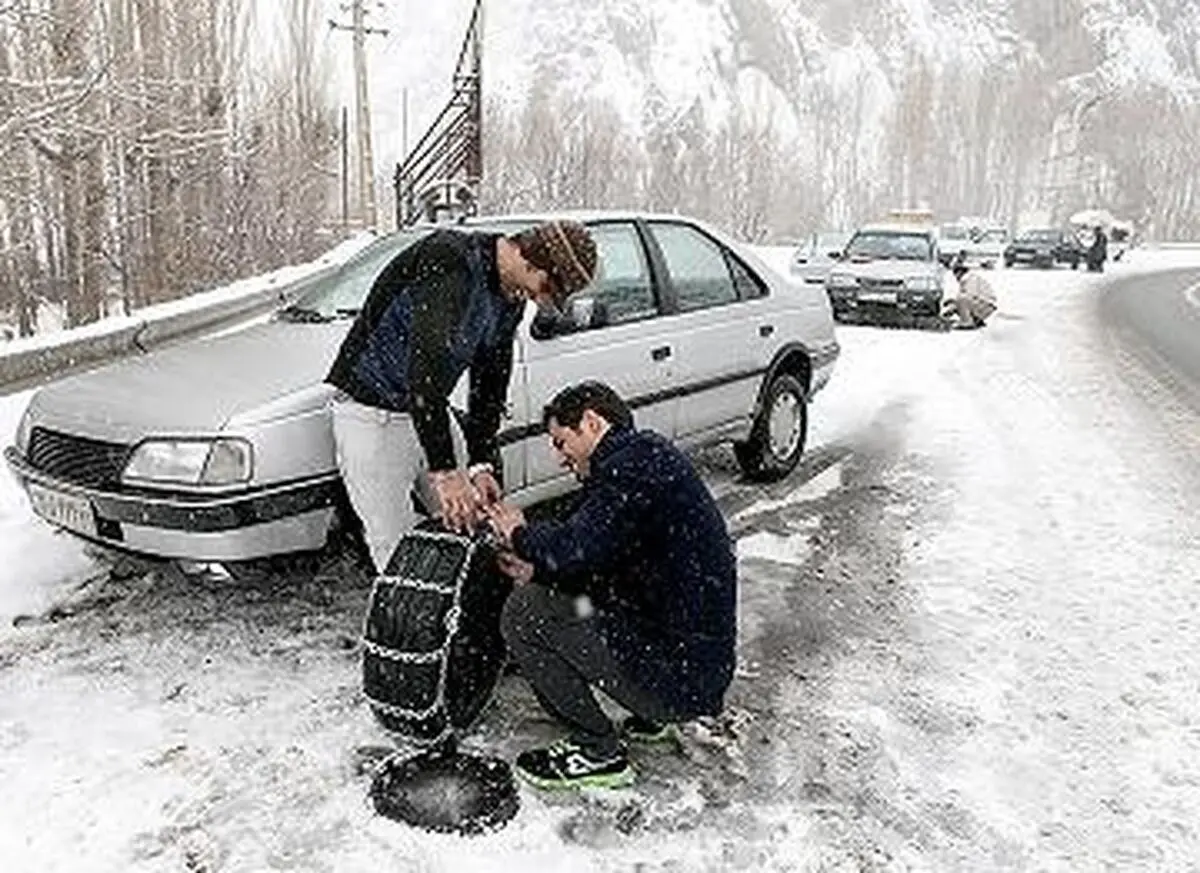 به همراه داشتن زنجیر چرخ در محورهای مواصلاتی آذربایجان غربی الزامی است