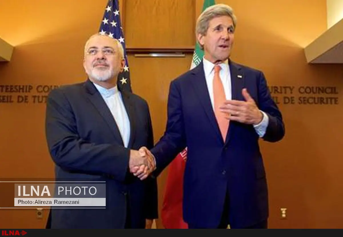 ظریف و کری درباره روند تسهیل تحریمها علیه ایران گفتوگو میکنند