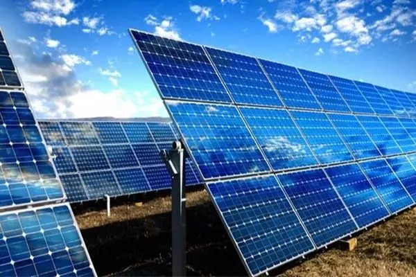 تولید برق خورشیدی در سال گذشته میلادی ۳۰ درصد افزایش یافت