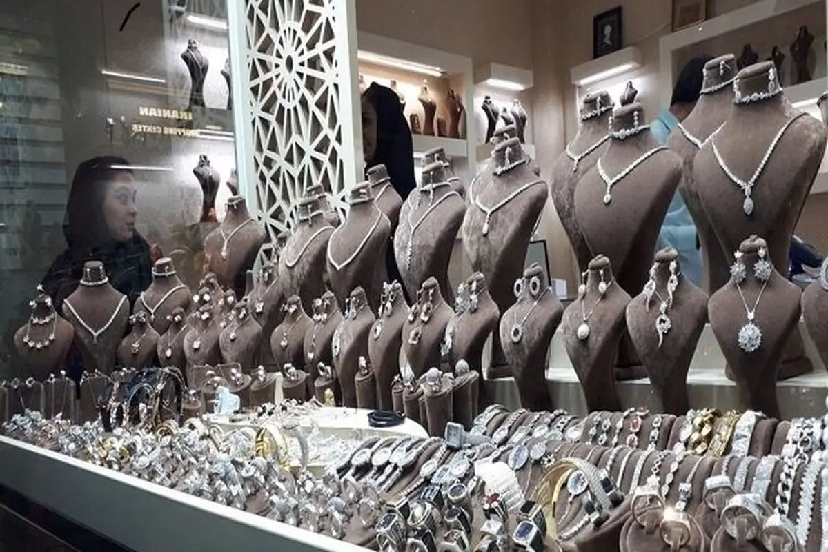 افزایش ۱۵ درصدی خرید نقره در یک سال گذشته / تقاضای نوروزی برای سکه و طلا نداریم 