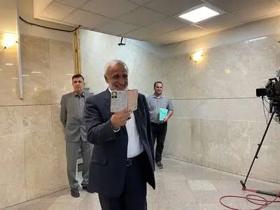 نادران نامزد انتخابات ریاست جمهوری شد/ فیلم