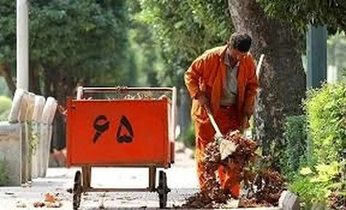 کارگران شهرداری بندر لنگه در انتظار واریز معوقات/ حقوق قانونی ما را بپردازید