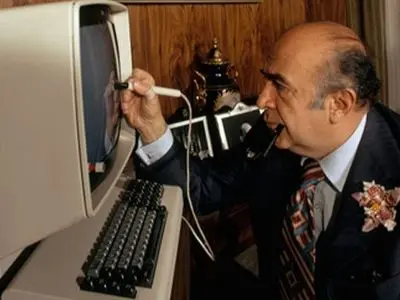 هویدا شخصیتی تکرار ناشدنی است/ روایتی بدون سوگیری ارایه دادیم