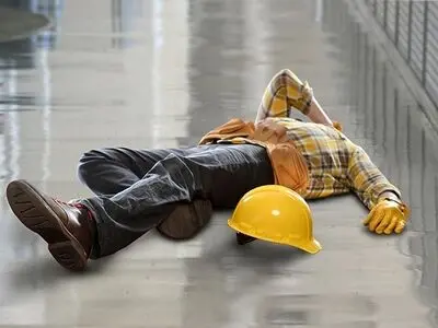 افزایش حوادث کار زیر سایه ابطال آیین‌نامه به‌کارگیری مسئول ایمنی/ سلامت کارگران همچنان پشت درهای بسته قانون می‌ماند