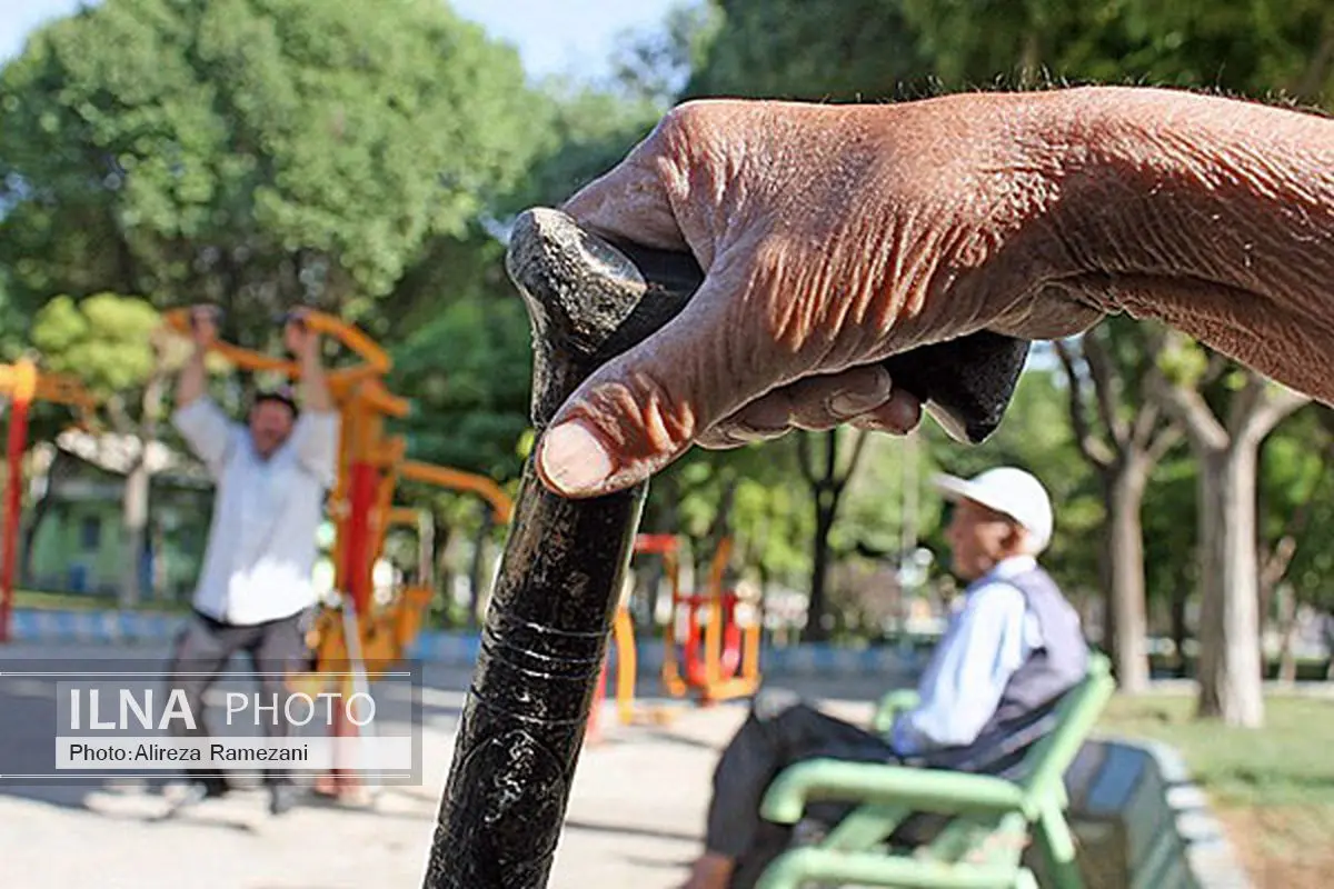 گیلان پیرترین استان کشور است