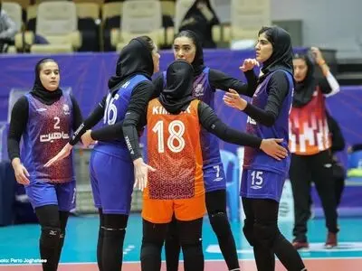 لیگ برتر والیبال بانوان| نارنجی‌پوشان به دنبال سهمیه پلی‌آف/ دیدار حساس فلزی‌ها در رفسنجان