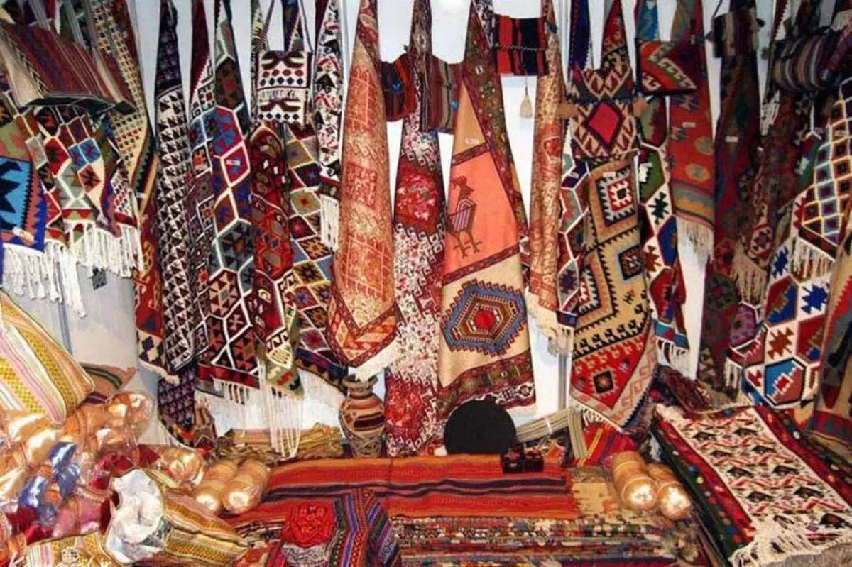 درخشش ۲۱۶ هنرمند از سراسر کشور در نمایشگاه صنایع‌دستی کرمانشاه