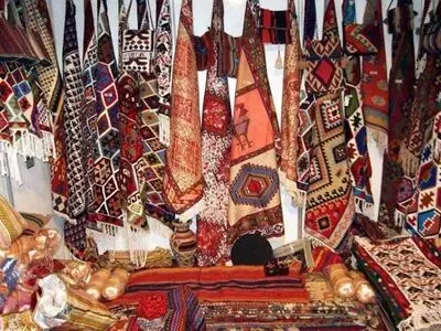درخشش ۲۱۶ هنرمند از سراسر کشور در نمایشگاه صنایع‌دستی کرمانشاه